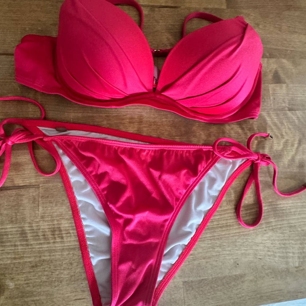 Victoria's Secret Vibrant Pink Push Up Bikini (Large Bottom/36B push-up top)